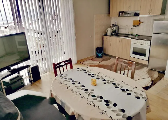 Daiv ゲストハウス サパレヴァ・バニャ