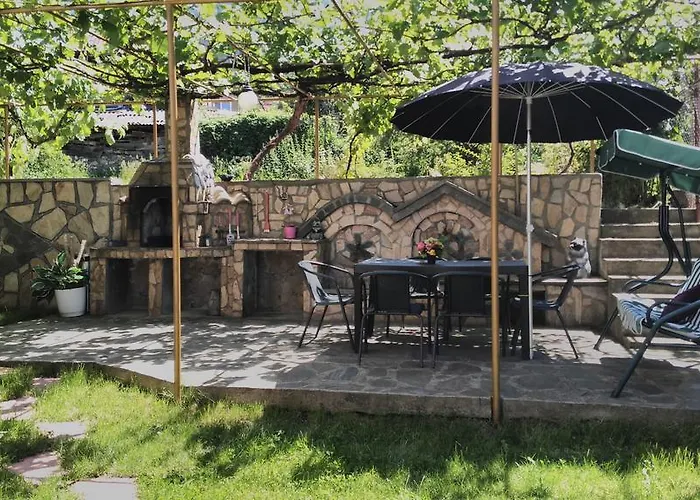 ゲストハウス Daiv サパレヴァ・バニャ